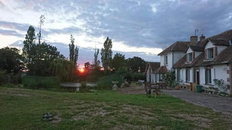 Chambre A La Ferme Saint-Martin-des-Champs  Eksteriør bilde