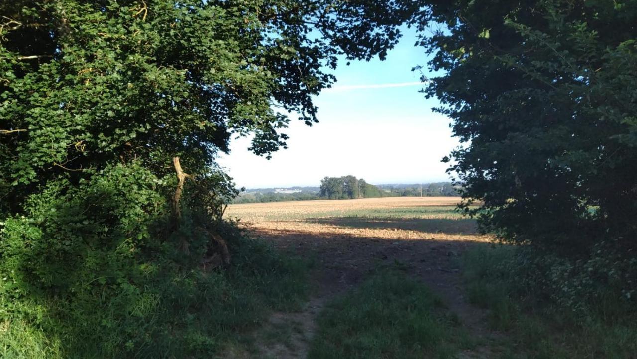 Chambre A La Ferme Saint-Martin-des-Champs  Eksteriør bilde
